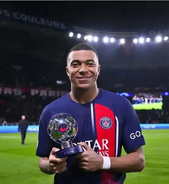 Paris Saint-Germain (PSG) Trở Thành Tâm Điểm Của Cuộc Nội Chiến – Liệu HLV Enrique Có Bị Sa Thải?